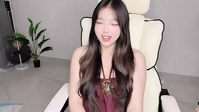 Yukiy8877 Webcam show