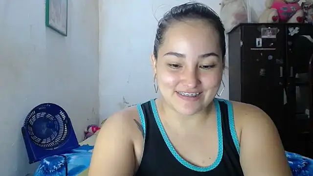 Ivanna_Vegax: διαδικτυακό σόου στην κάμερα