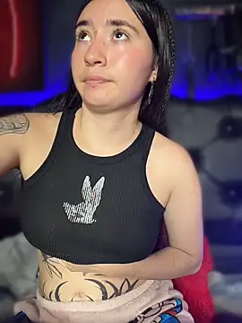 Sophie_LS Adlı Modelin Canlı XXX Sohbeti