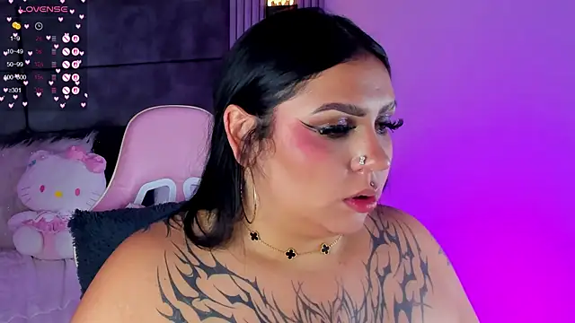 Pokazy przed kamerką – Kiiarasaint