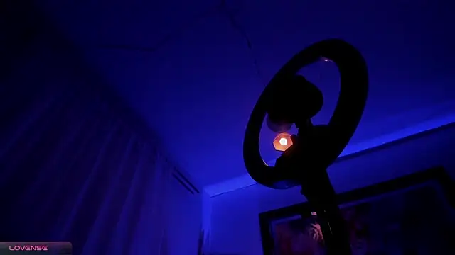 Scarlett_811's Live XXX Chat