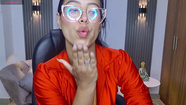 Živý XXX chat raven_stonee