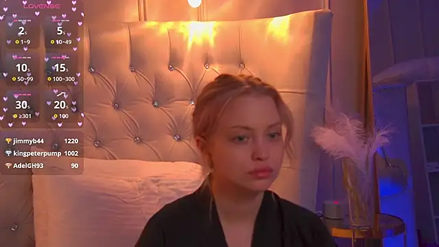 MollyHilton Chat XXX live