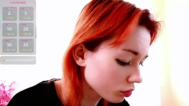 Kiara_Dream élő XXX-chatje