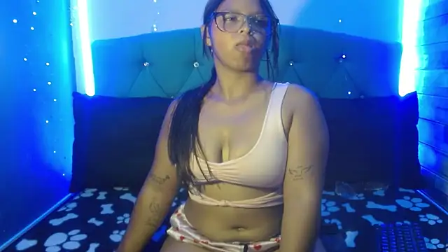 Charlotte_Stone18's Webcam Show