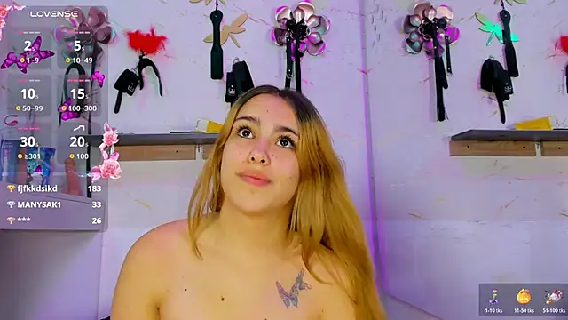 Natasha-Adams 现场XXX聊天