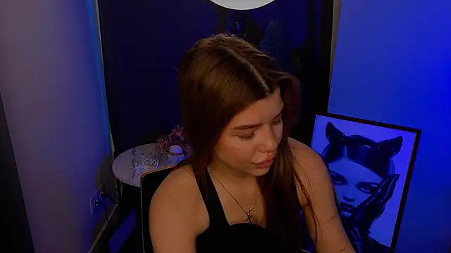 DelenaRines Chat XXX live