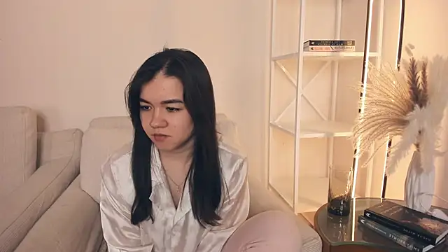 ShanaYock Chat XXX live