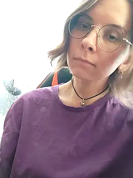 Chat +18 de Aashikalaa ao vivo