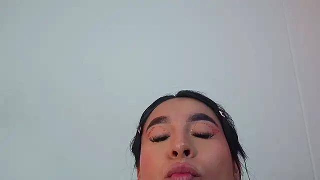 mia_roux1 Chat XXX live