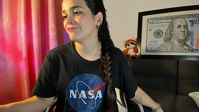 LucianaMoreau's Live XXX Chat