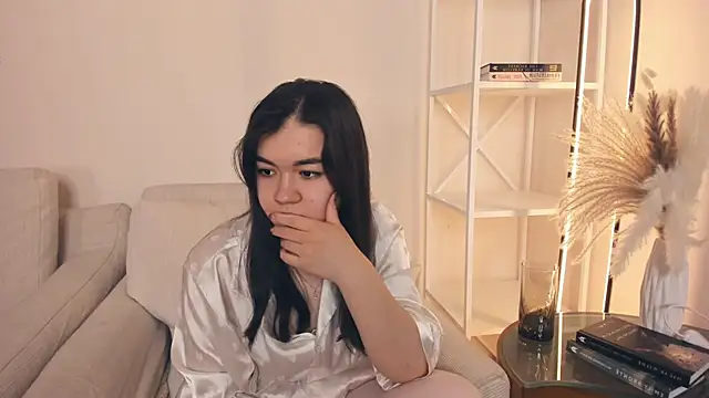 ShanaYock's Live XXX Chat