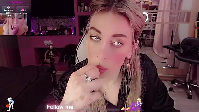 Živý XXX chat AnnieGOld_