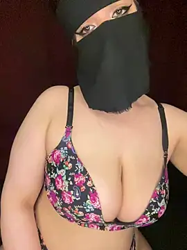 RooVaaN-Xx Live XXX Chat