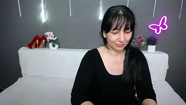 LiluGrants – Live XXX-chat