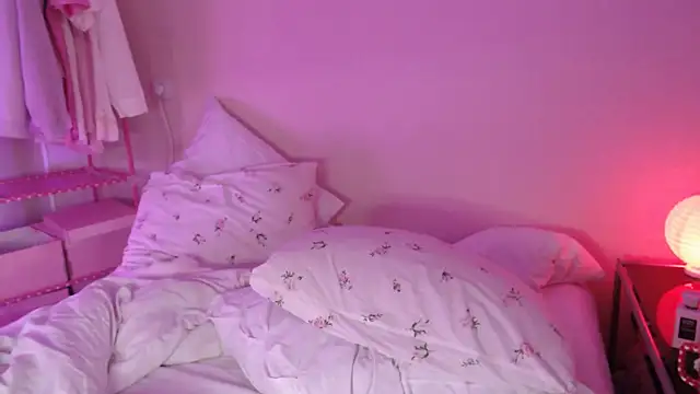 KatieMelone Live XXX-Chat