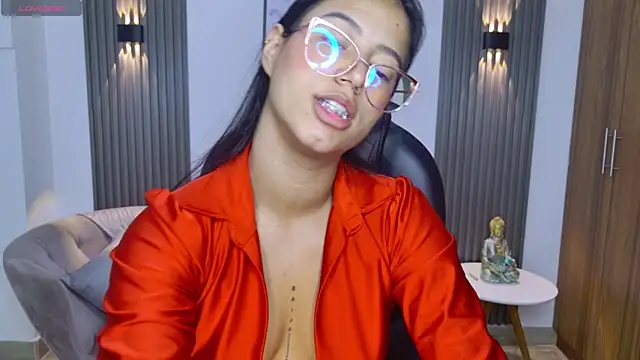 raven_stonee 即時 XXX 聊天