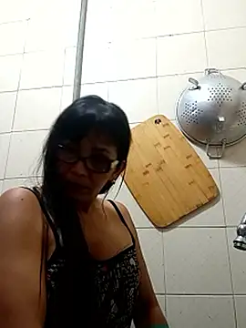 kelly_squirting Chat XXX in diretta