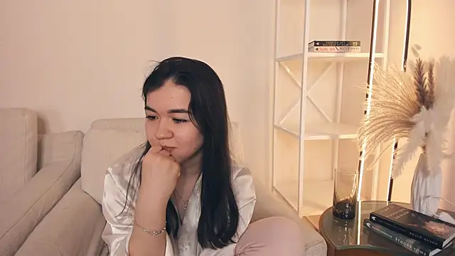 ShanaYock Webcam show