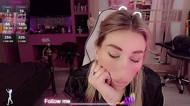 Živý XXX chat AnnieGOld_