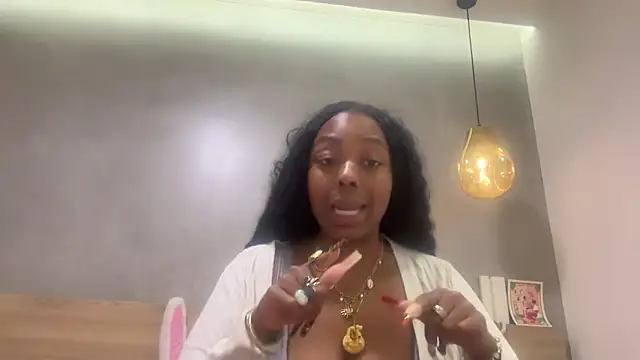 Chat XXX ao vivo de ChocolateCakeQueen