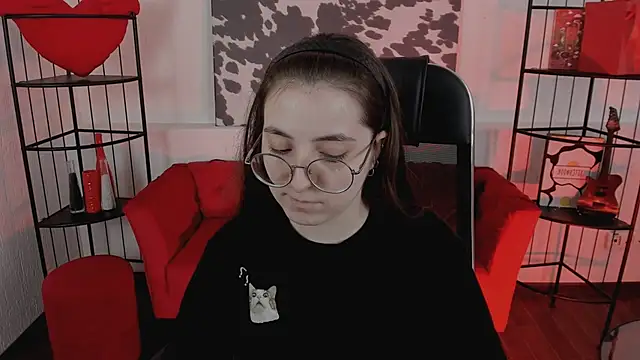 VirtuallVoyant live XXX chat