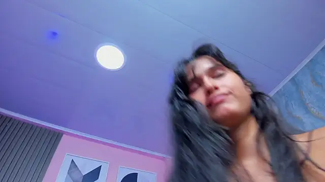 luly_dreams লাইভ XXX চ্যাট