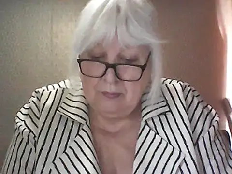 Alexia64231 live XXX chat