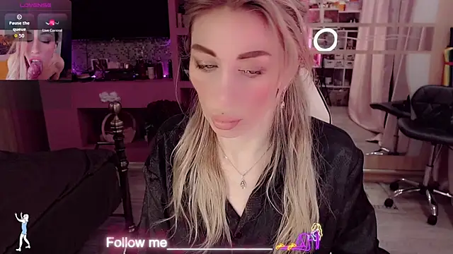 Czat XXX na żywo – AnnieGOld_