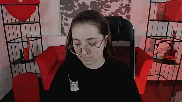 VirtuallVoyant's Live XXX Chat