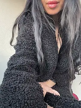 SabrinaDellyn Chat XXX in diretta