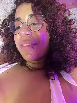 Woo_isDaphne Adlı Modelin Canlı XXX Sohbeti