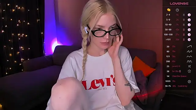 XXX chat uživo modela AnyaTaylor_