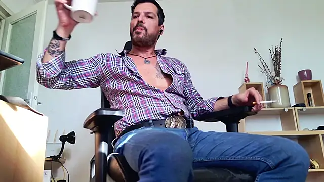 ChrisKox Adlı Modelin Canlı XXX Sohbeti