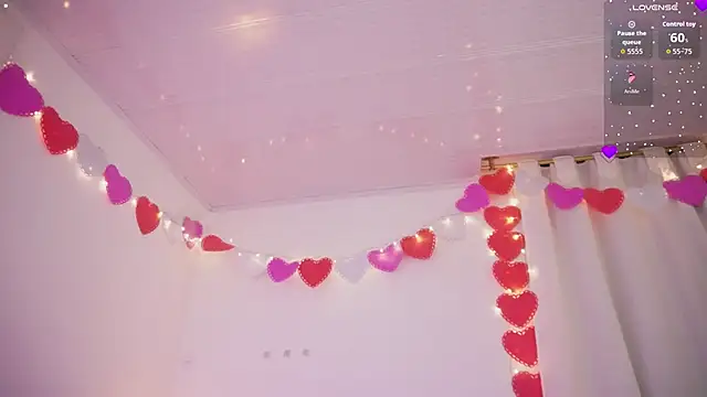 AbyWhitee Adlı Modelin Canlı XXX Sohbeti