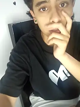 LatinHeatX22 Chat XXX live