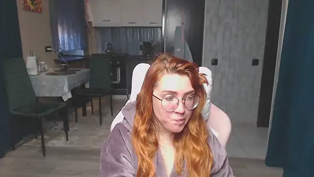 Reginasmilee Adlı Modelin Canlı XXX Sohbeti