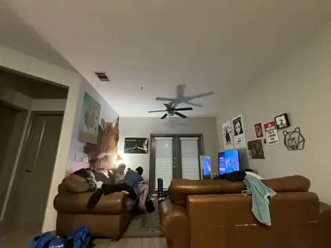 ash10alex 现场XXX聊天