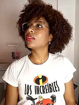 Pokazy przed kamerką – thaimy_