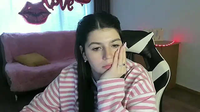 KisaModel Chat XXX live