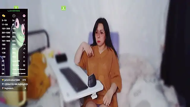 Xiao_Yi_0814 Chat XXX live