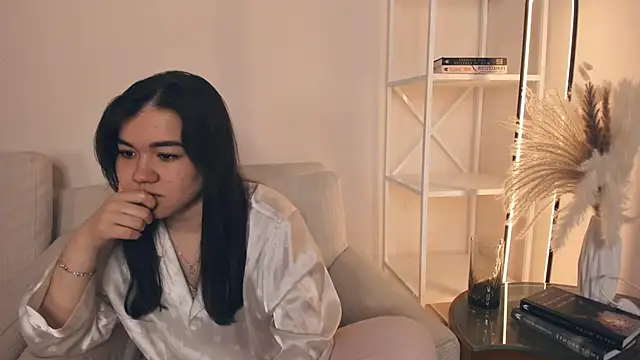 ShanaYock Chat XXX live