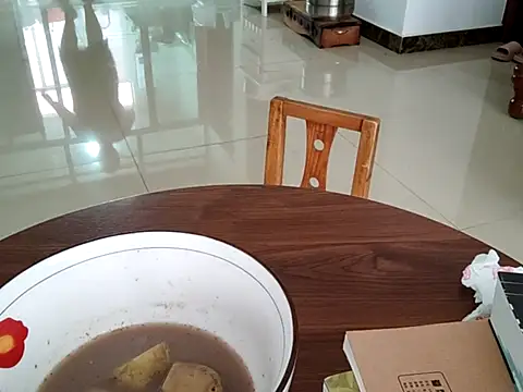 Chatroom XXX en direct de AngelwithEcup