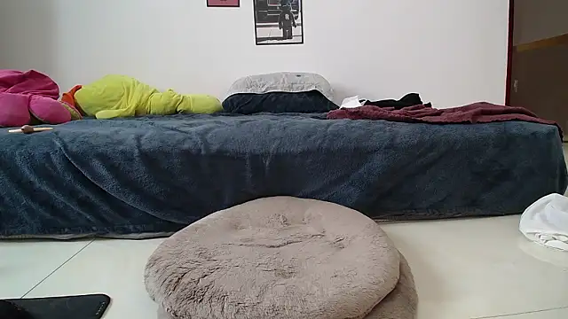 Grass_99 Show in webcam