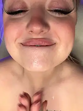 KellyMoors Live XXX Chat