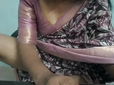 Rathi-priyaa Webcam show