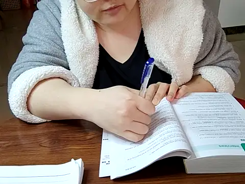 AngelwithEcup: απευθείας συνομιλία ΧΧΧ