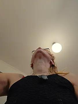 Chatroom XXX en direct de elacoquette