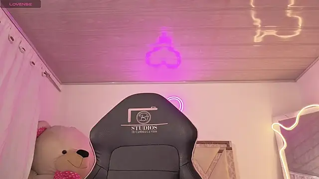 SABRIINA_TAY: онлайн-секс-чат