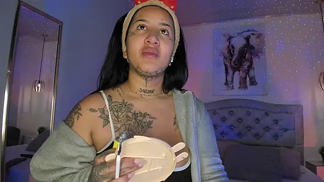 ayshel__ élő XXX-chatje